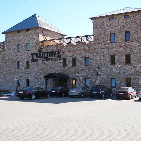 Tvirtove Prie Didziulio Hotel Dėdeliškės Exterior foto